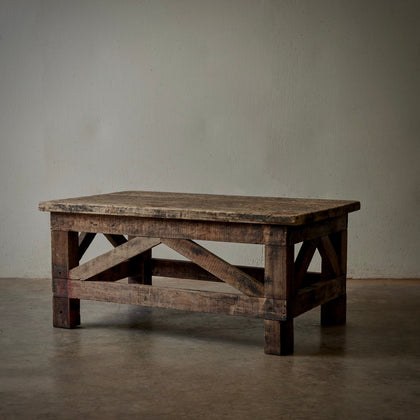 RUSTIC COFFEE TABLE