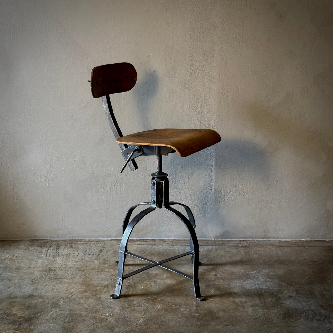 Adjustable Swivel Chair